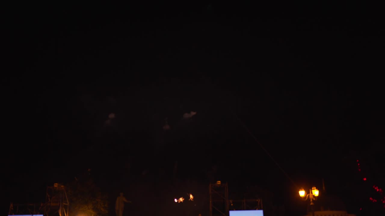 놀라운 거리 불꽃놀이