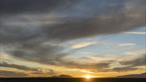 Wide-panoramic-time-lapse-view-of-sunset-in-Mojave-Desert,-California