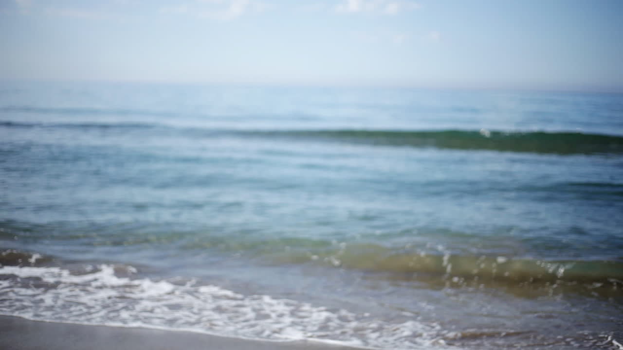 해변에서 춤추는 여자 33