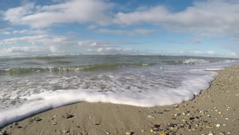 Waves-roll-in-on-the-beach