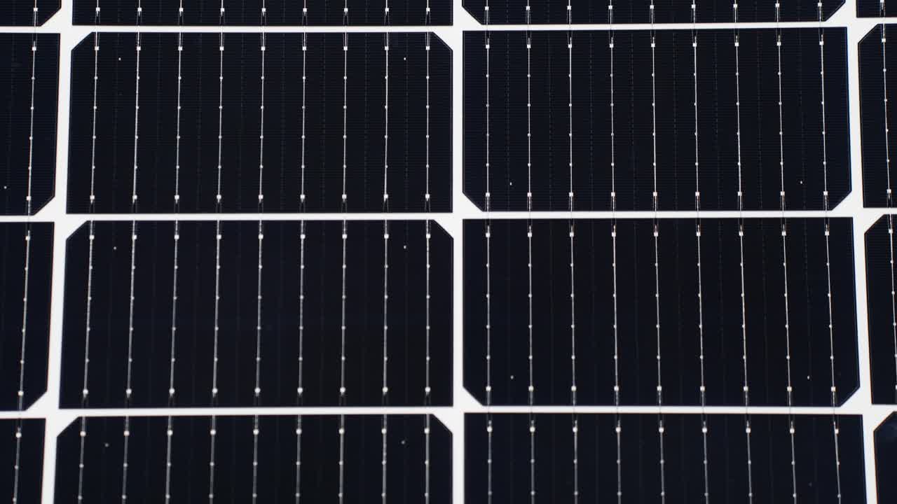 número infinito de celdas de paneles solares, zoom de movimiento a la vista