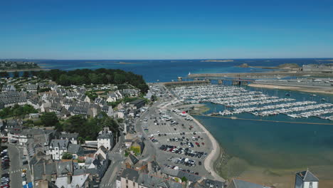 Puerto-De-Bas-Sablons-En-Saint-malo,-Bretaña-En-Francia