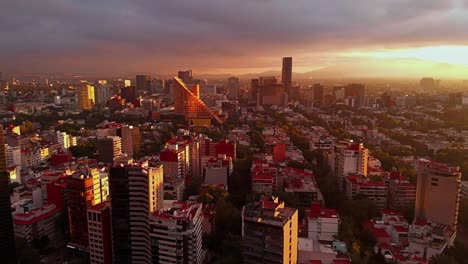 Spektakuläre-Aussicht-Auf-Das-Wohngebiet-Polanco-In-Mexiko-Stadt-Am-Morgen