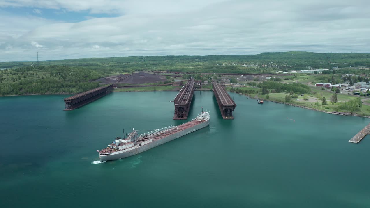 공중, michipicoten 호수 화물선 화물선 미네소타에서 마노 베이 두 항구에 도킹