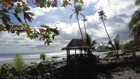 Ein-Fale-Auf-Der-Tropischen-Insel-Samoa