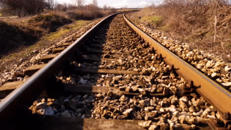 Mitten-Zwischen-Den-Schienen-Einer-Leeren-Eisenbahn-Im-Wilden-Westen