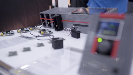 power meter focus shift to micro computers on the table