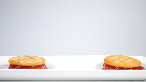 jam cracker sand strawberry