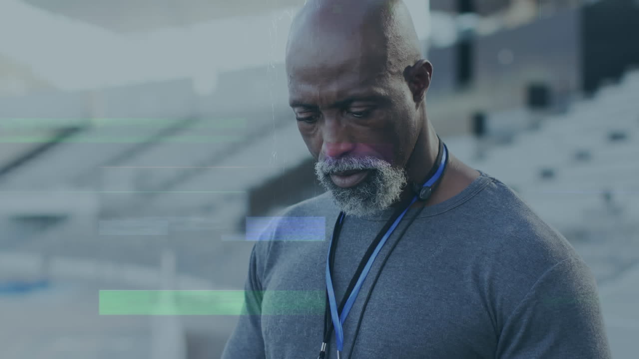 animación de interferencia sobre el entrenador afroamericano masculino