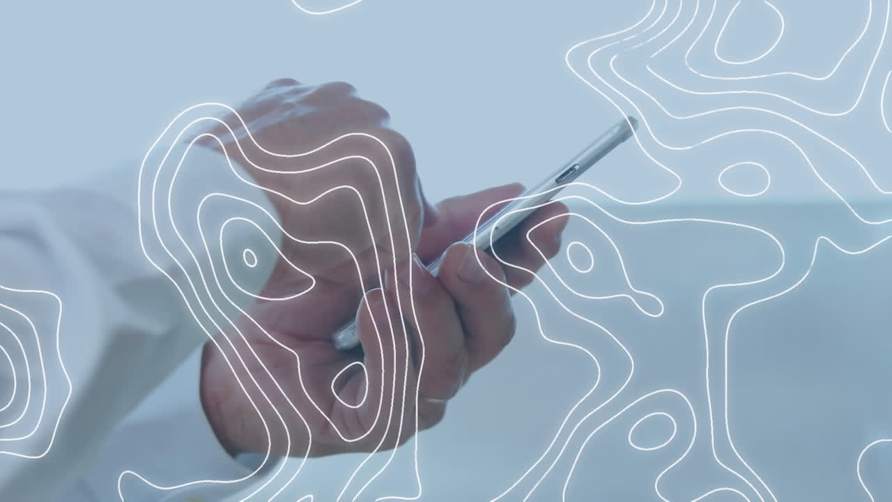 animación de líneas de contorno en movimiento, sobre un hombre de negocios que usa un teléfono inteligente
