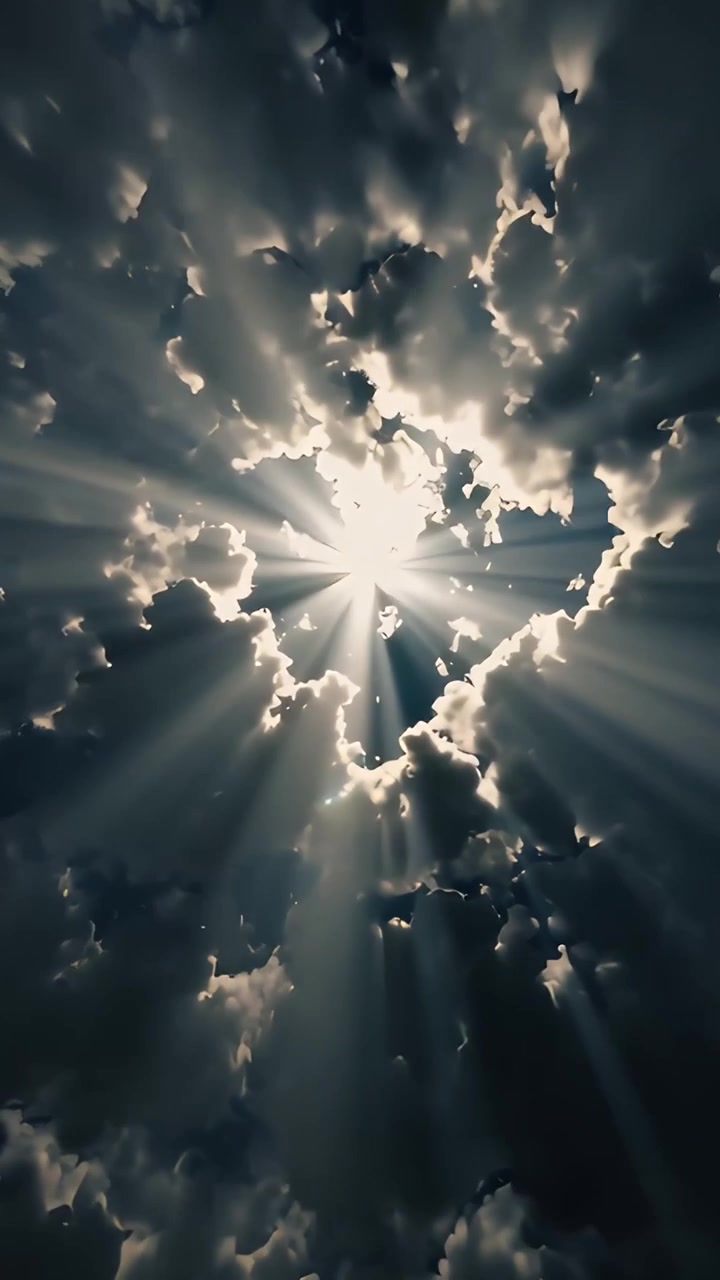 Sfondo per Adorazione 4K: Croce Cristiana e Luce Celeste