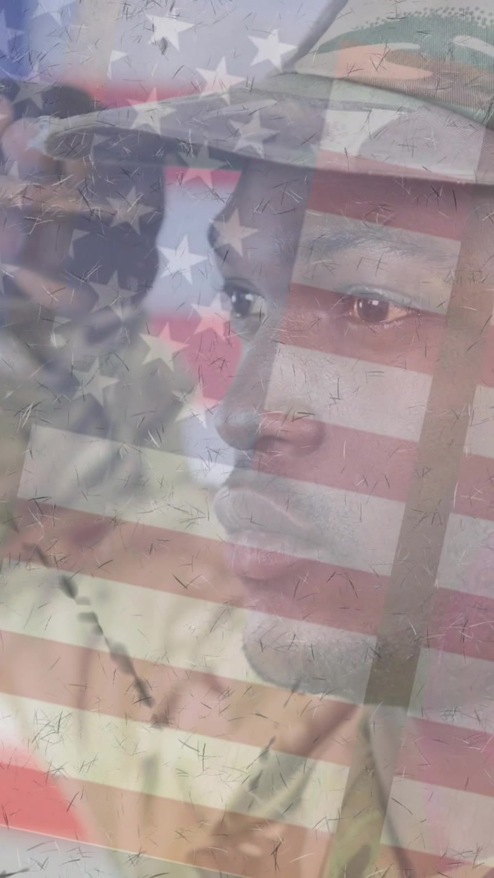 Animazione di soldato che saluta sulla bandiera americana