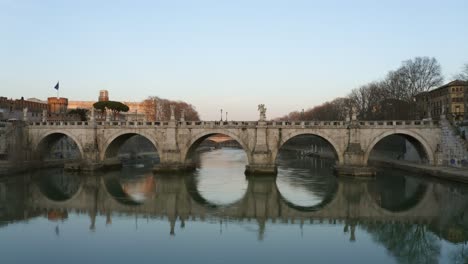 Engelsbrücke-In-Der-Dämmerung