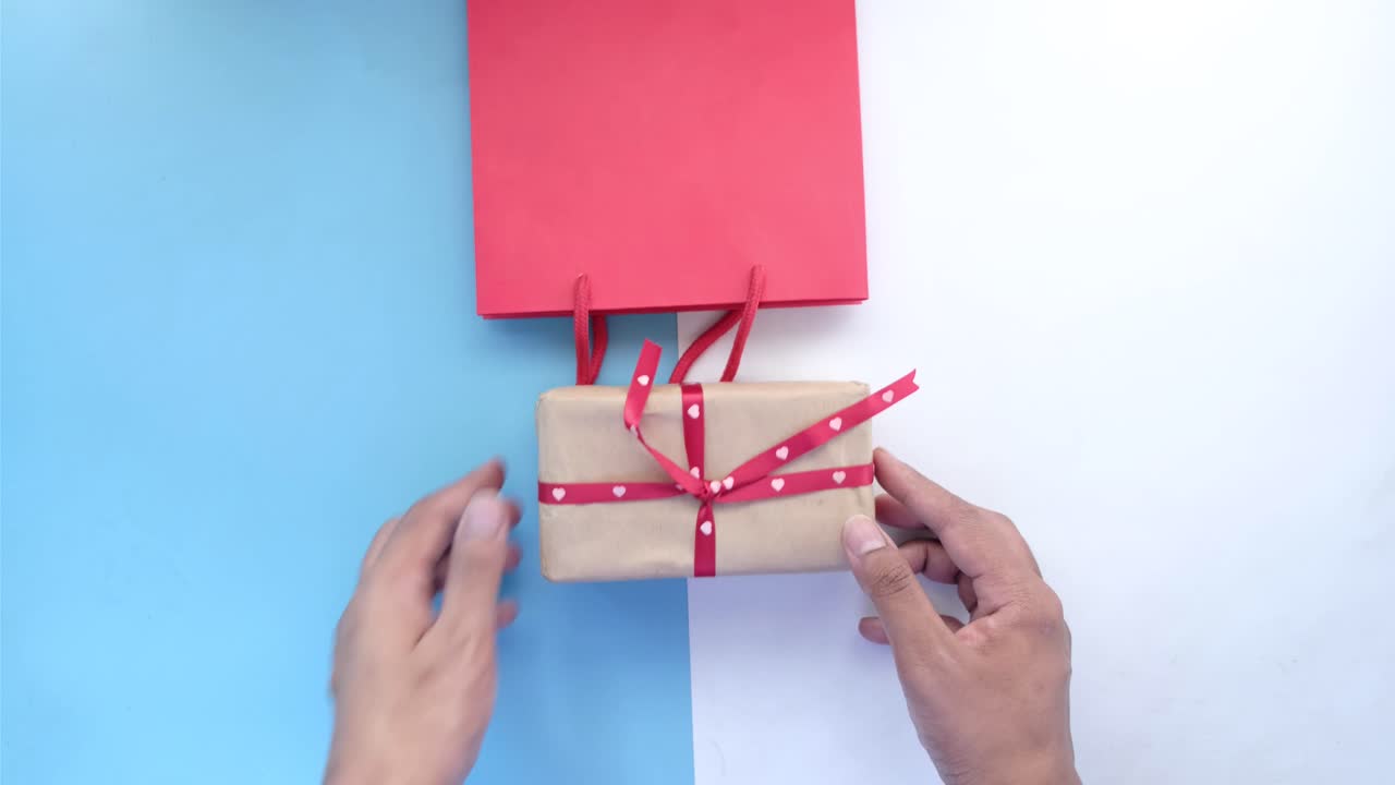 embalaje de regalos y compras