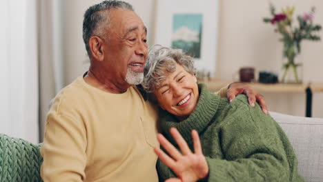 Love,-hug-and-marriage,-old-couple-on-sofa