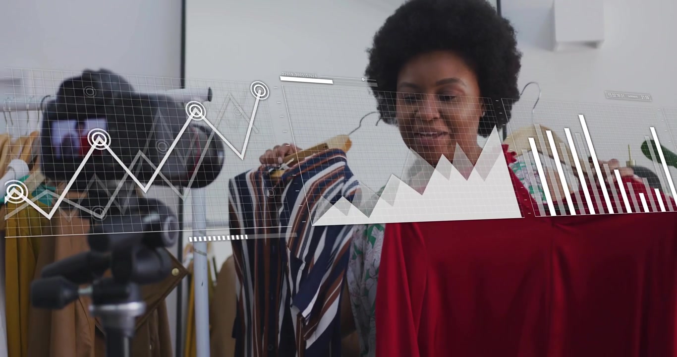 Vertikal video: Stylist filmer og viser rød top, stribet top, diagrammer overlejrer feed for at sælge
