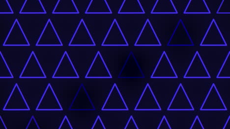 patrón de triángulo azul brillante simétrico sobre un fondo oscuro