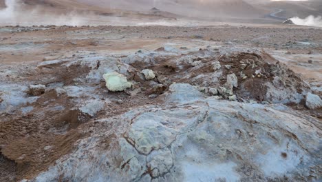 Steaming-mud-holes-and-hot-springs-in-Myvatn,-North-Iceland