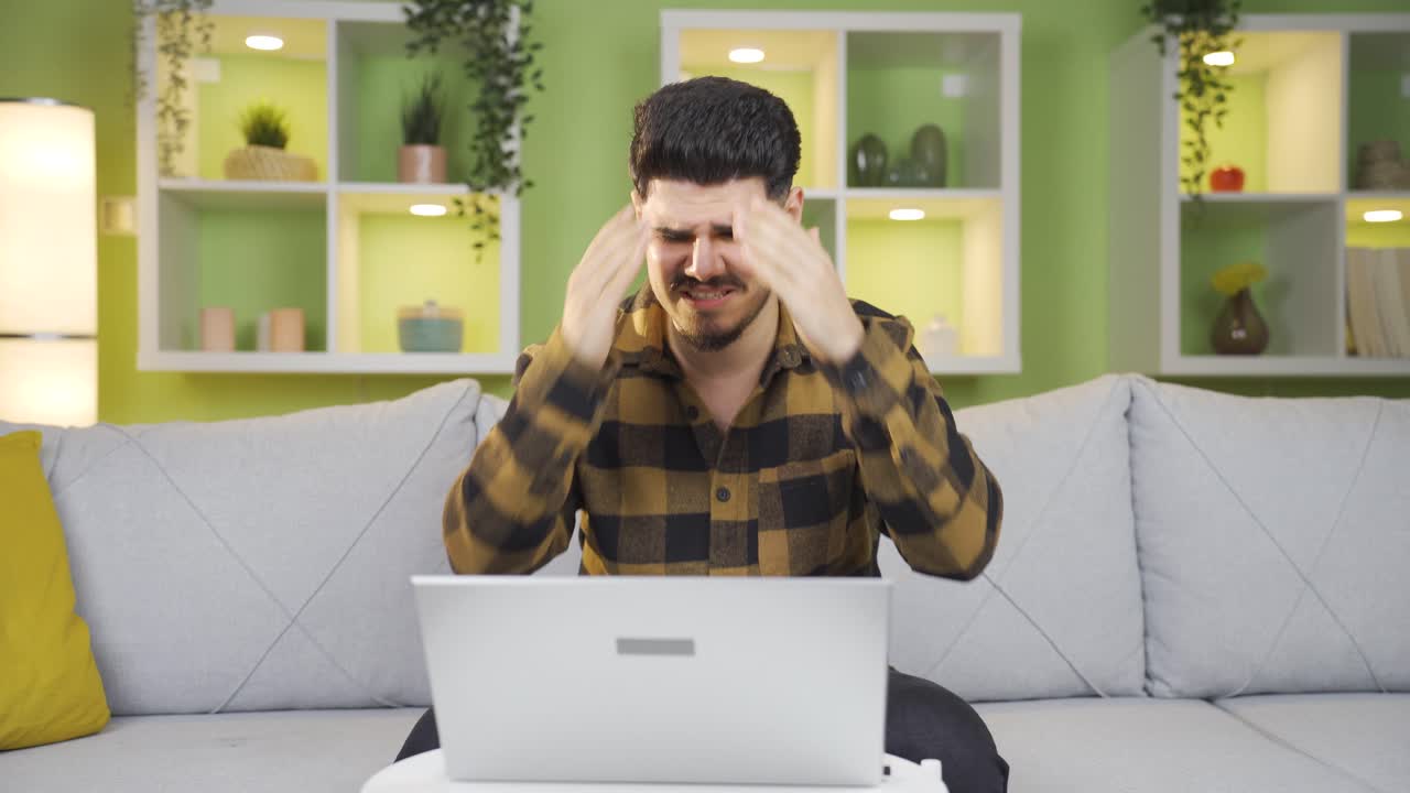 el tipo que envió el correo electrónico equivocado.