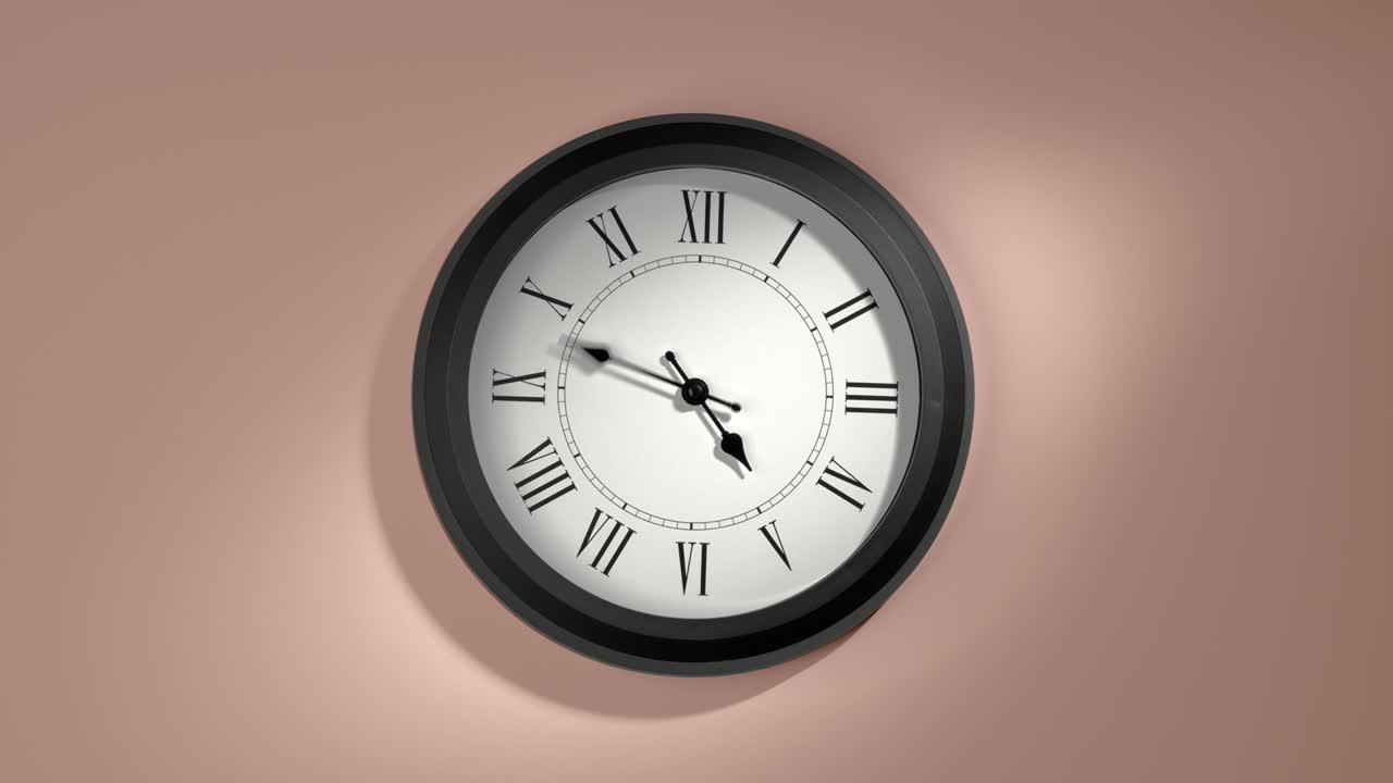 reloj latino en la pared de color beige crema