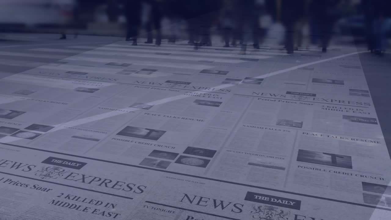 백그라운드에 신문과 함께 빠르게  ⁇ 고 있는 사람들