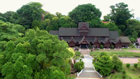 dolly shot revealing the malacca sultanate palace museum