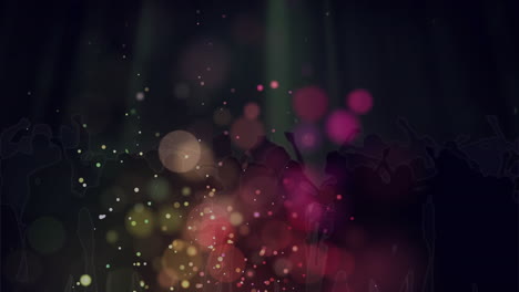 animación de proyecciones de luz naranja y rosa sobre la multitud bailando