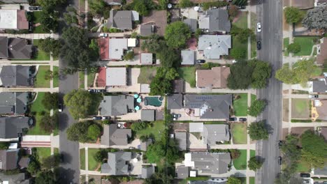 Top-down-Pasadena-aerial-view-above-neighbourhood-real-estate-property-streets-and-gardens