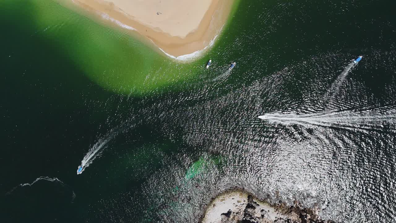 카칼루타 만에서 휴식을 취하세요