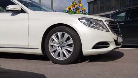 wedding car with groom