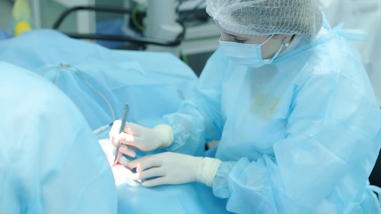 блефаропластика - операция пластической хирургии, омолождение, модификация глазной области.