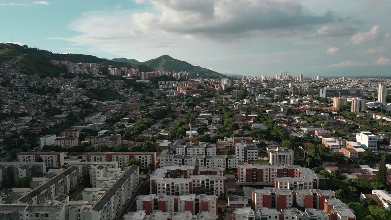 vista aérea del barrio de el lido tequendama, en la ciudad de cali, colombia.