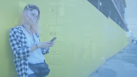 Animation-Der-Statistikverarbeitung-über-Eine-Frau,-Die-Ihr-Smartphone-Nutzt