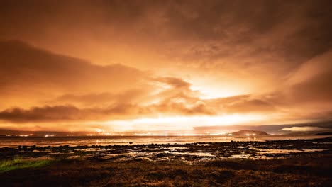 Cielos-Ardientes-Del-Atardecer-Sobre-Alta,-Noruega