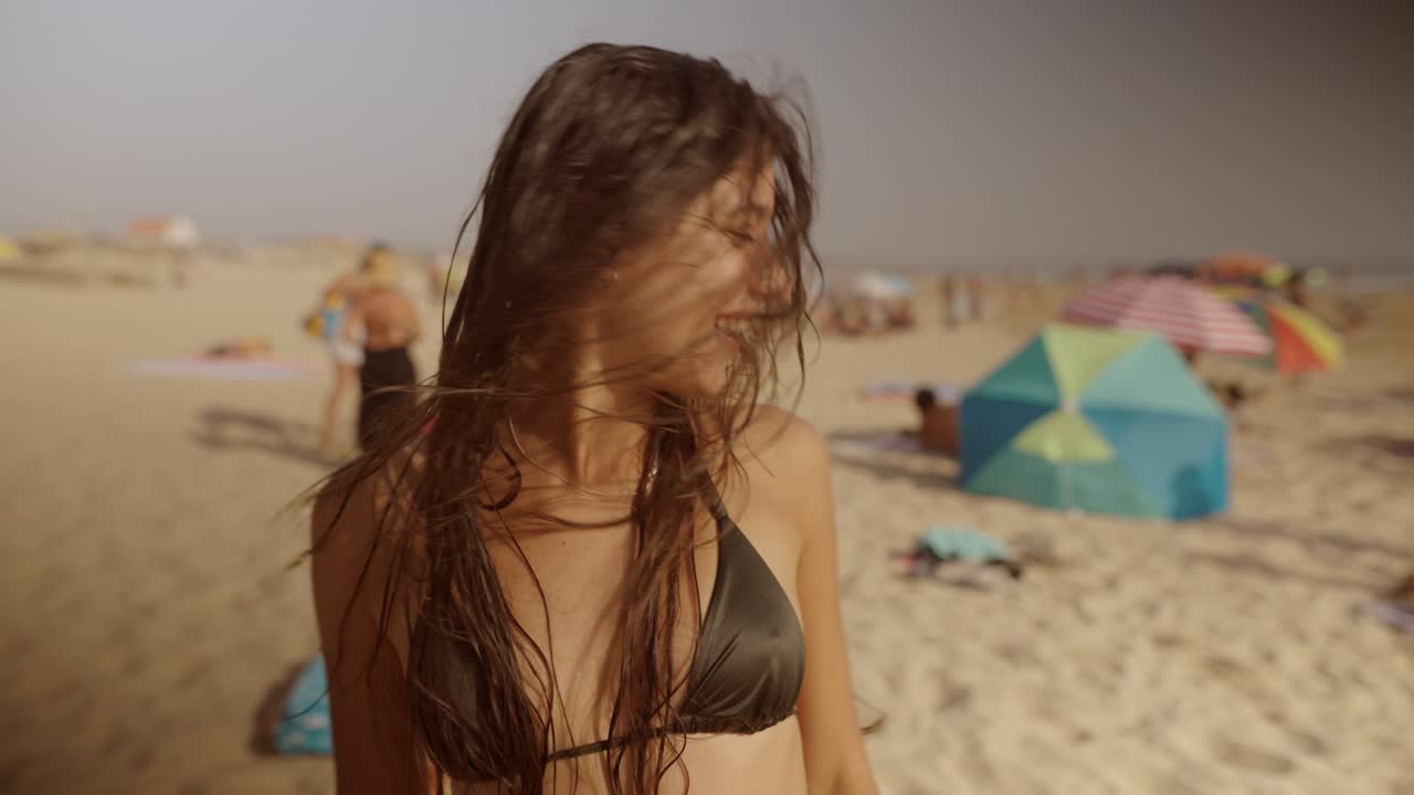 해변에 있는 여자