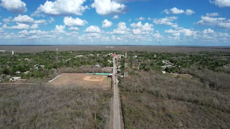 fotografía aérea de la ciudad de tahmek yucatan durante la sequía hewavy