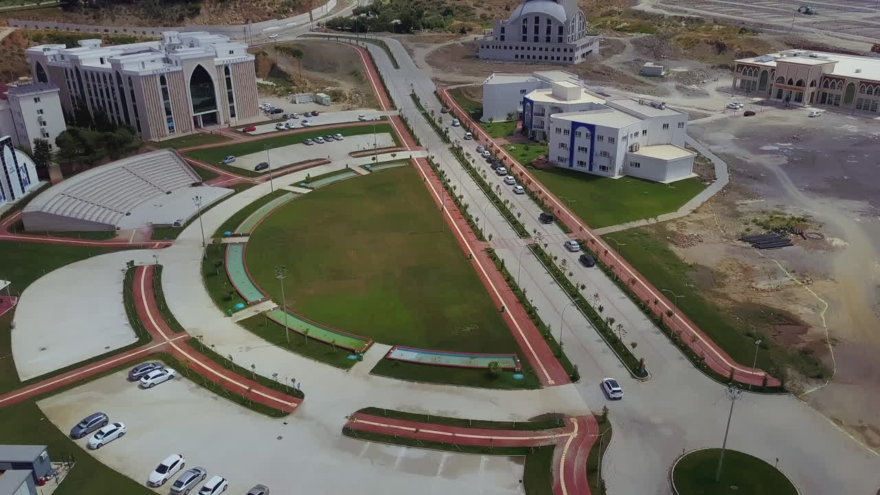 vista aérea de un campus universitario en desarrollo
