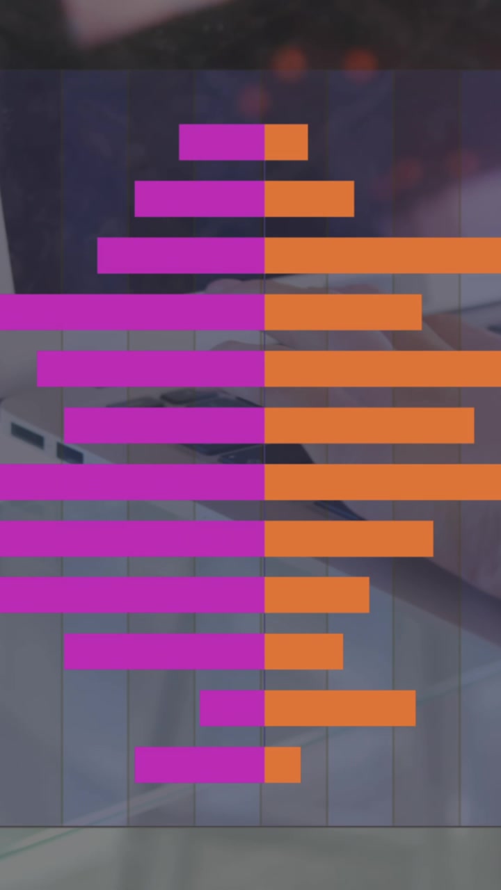 Animation af databehandling over hænder, der bruger en bærbar computer