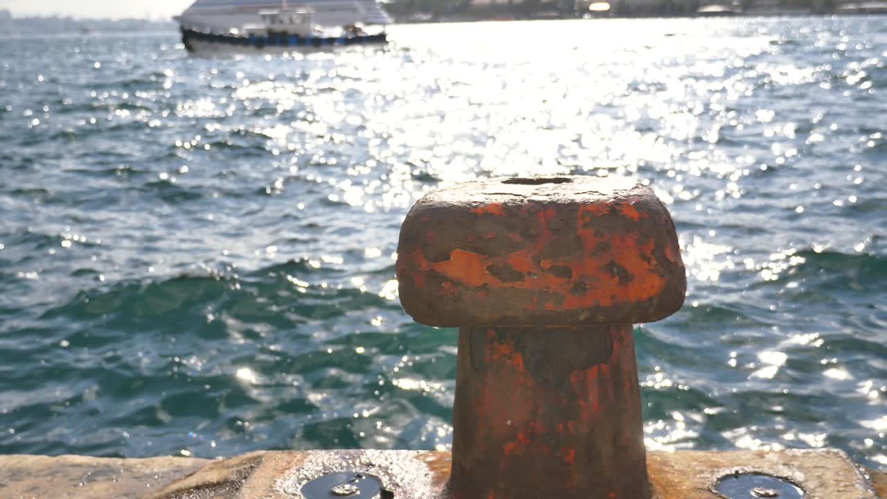 은 항구 날 에 녹말 한 기둥