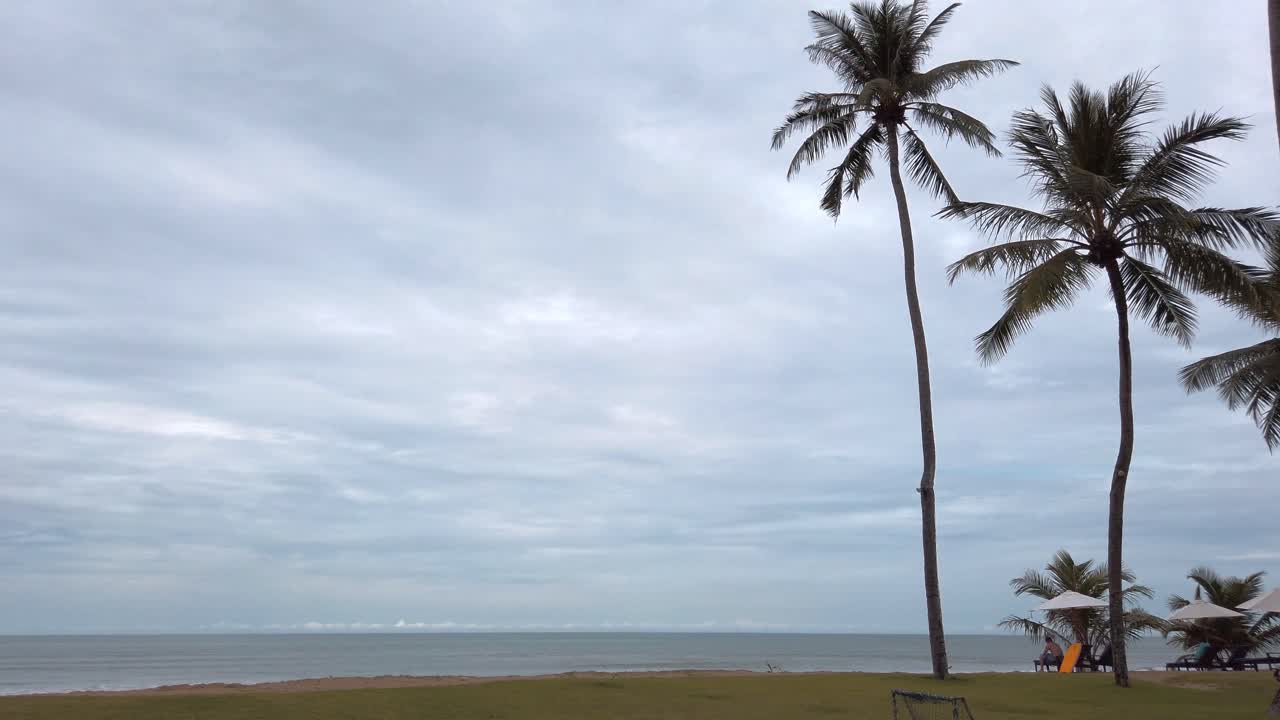 해변 바다 모래와 하늘