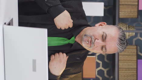 Vertical-video-of-Businessman-sick-of-hot-and-humid-weather.