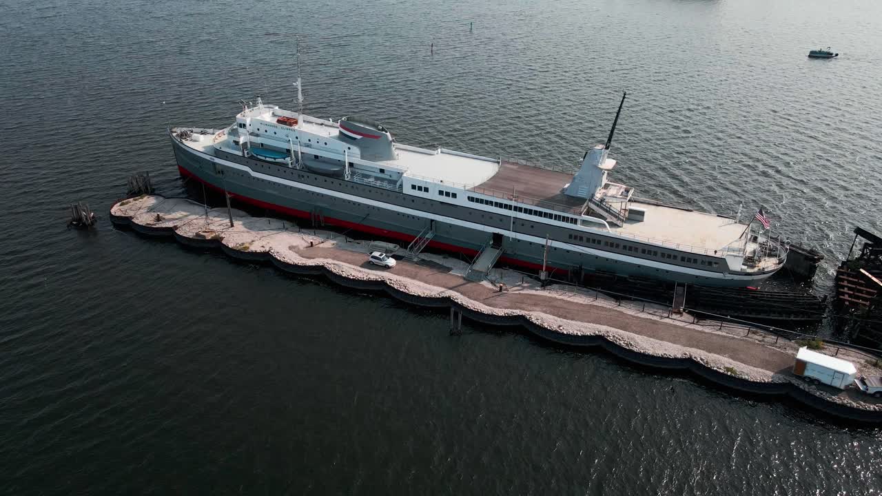 rotación de alto ángulo alrededor del famoso clipper de milwaukee