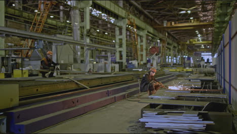 soldadura industrial en una fábrica
