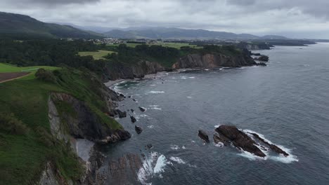 Norte-De-España-Costa-Panorámica-Drone-Aéreo