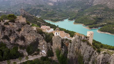 The-beautiful-town-of-Guadalest-in-Alicante,-Spain