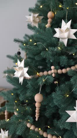 decoración elegante del árbol de navidad