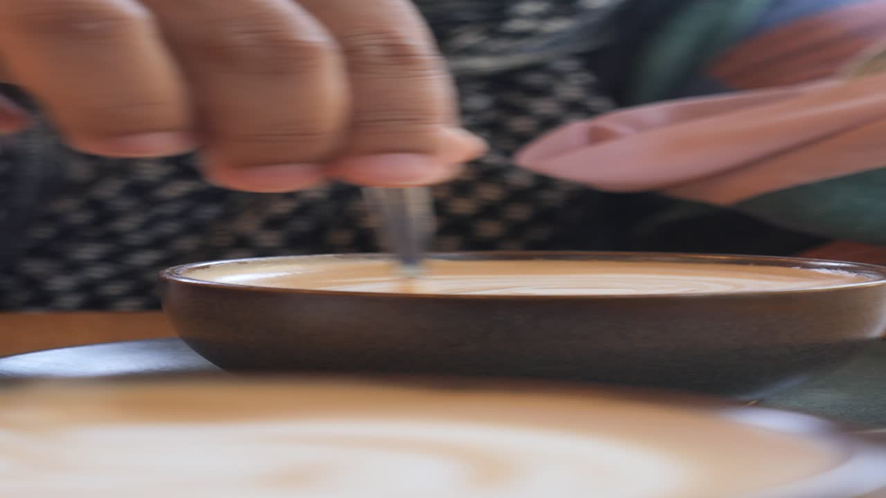 커피를 는 사람