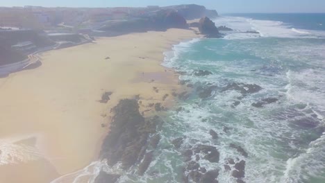 Ebbe-Am-Strand-Von-Santa-Cruz-An-Einem-Heißen-Sommertag