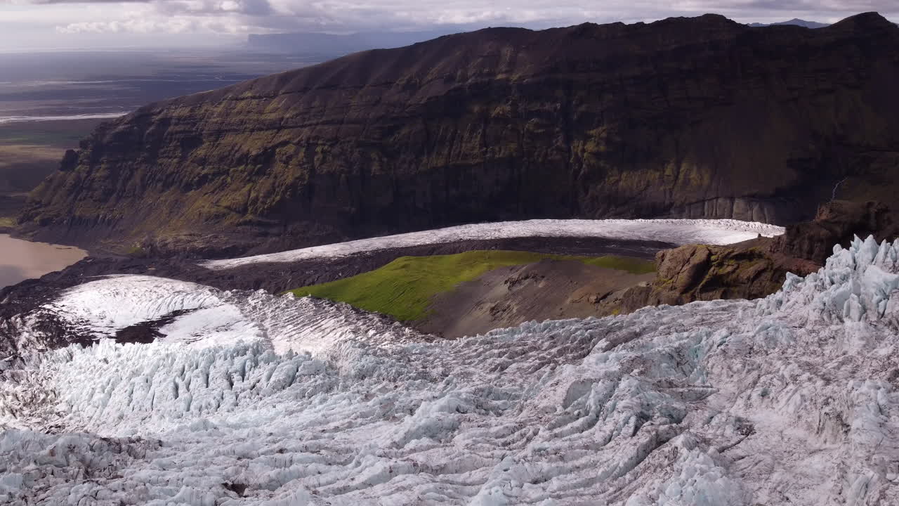Falljokull glacier outlet is one of the most common place for glacier hikes in Iceland. It gets very rugged the higher you go and crevasse field turns into icefall