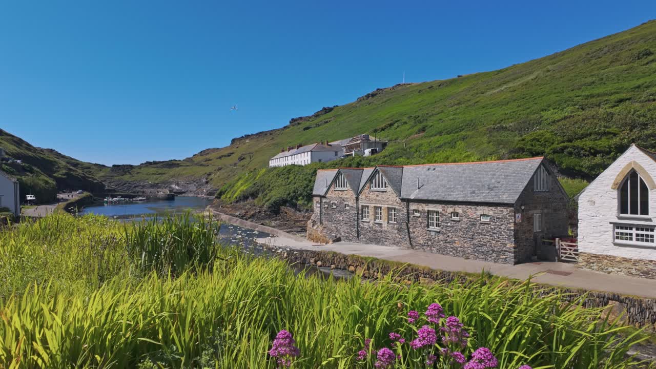Bridge over Valency River at Boscastle, Cornwall, UK